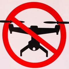 Hors de tout cadre légal, la droite régionale finance les drones de surveillance des populations